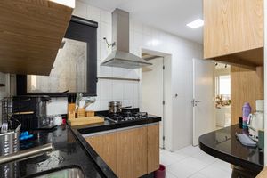 Image 31 - 916778