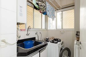 Image 33 - 916778