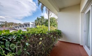 Image 10 - 916790