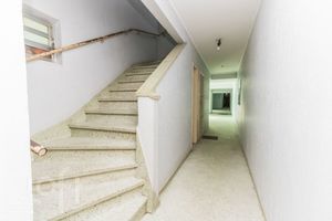 Image 11 - 916792