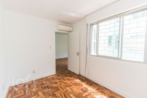 Image 3 - 916792