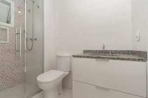 Image 22 - 916797