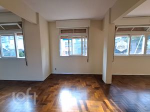 Image 17 - 916833