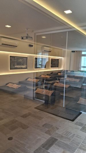 Image 24 - 916838