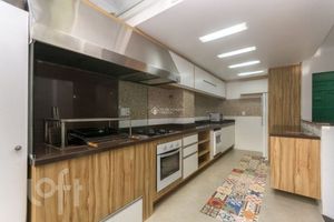 Image 1 - 916847