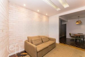 Image 6 - 916847