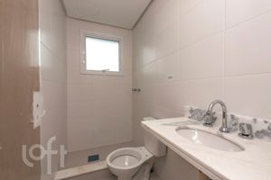 Image 11 - 916849