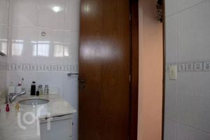 Image 33 - 916850