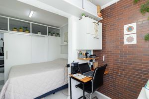Image 21 - 916853