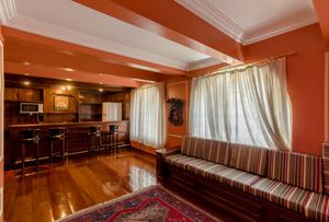 Image 37 - 916855