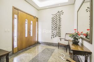 Image 1 - 916870