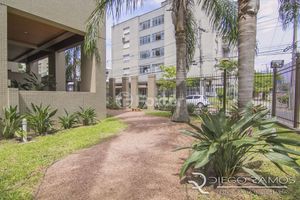 Image 3 - 916870
