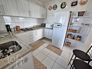 Image 8 - 916873