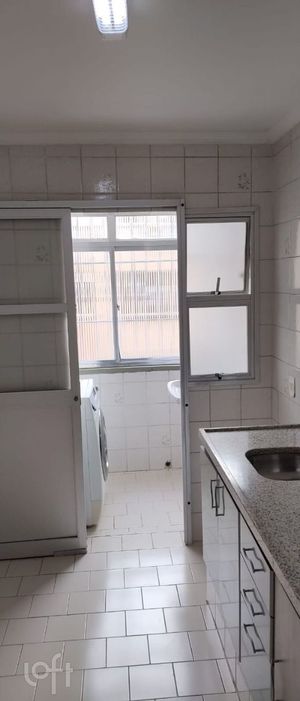 Image 5 - 916877