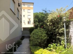 Image 33 - 916877