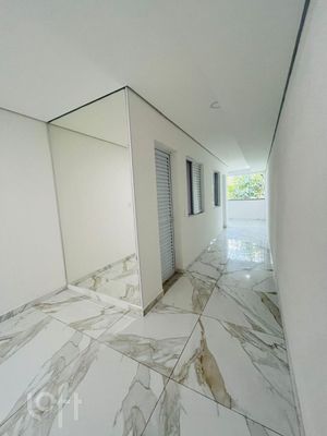 Image 4 - 916885