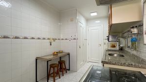 Image 15 - 916888