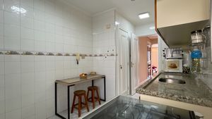 Image 19 - 916888