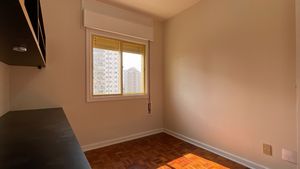 Image 31 - 916888