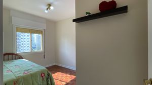 Image 33 - 916888