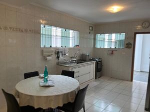 Image 8 - 916906