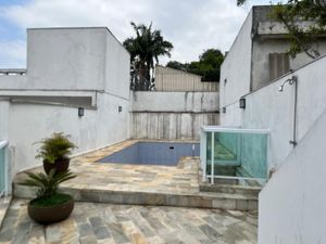 Image 17 - 916906