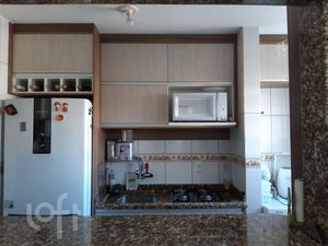 Image 12 - 916910