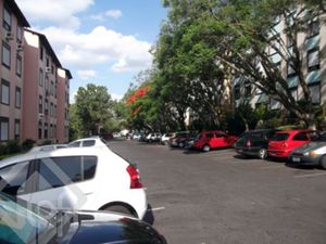 Image 8 - 916915