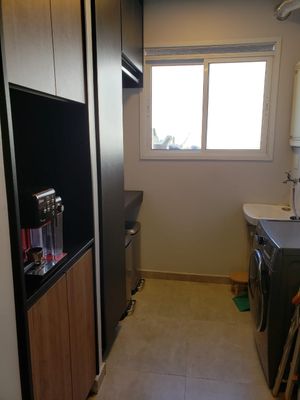 Image 6 - 916916