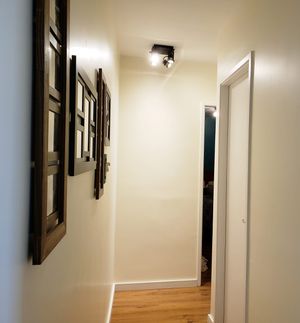 Image 13 - 916916