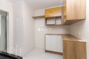 Image 3 - 916922