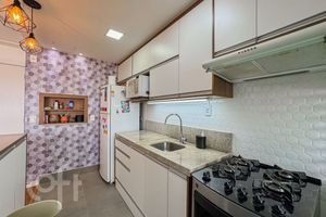 Image 7 - 916924
