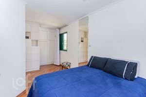 Image 30 - 916930