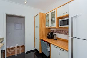 Image 14 - 916930