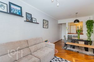 Image 5 - 916930