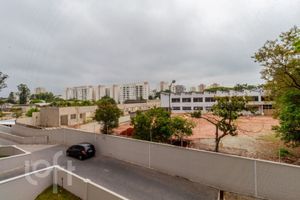 Image 14 - 916932
