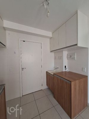 Image 11 - 916942