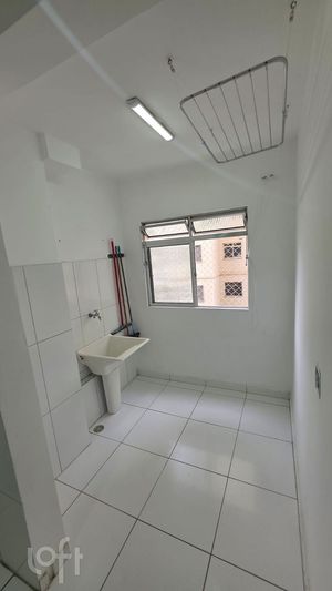 Image 11 - 916944