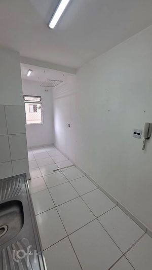 Image 10 - 916944