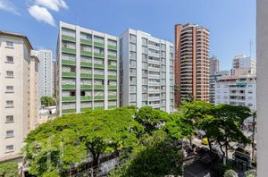 Image 8 - 916961