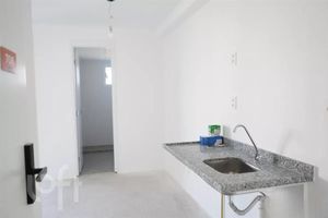 Image 4 - 916979