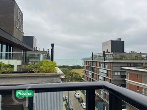 Image 29 - 916982