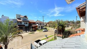 Image 17 - 916997