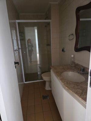 Image 19 - 917012