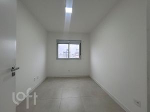 Image 6 - 917015