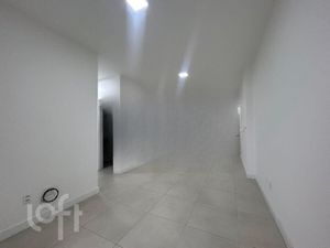 Image 1 - 917015