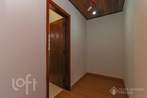 Image 23 - 917028
