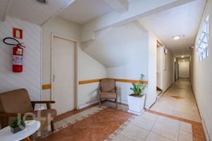 Image 21 - 917046