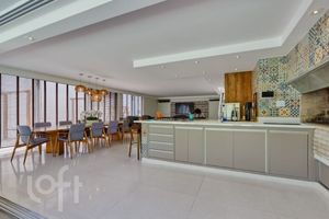 Image 4 - 917053