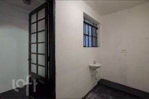 Image 31 - 917060